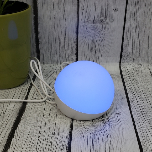 Echo Glow - Multicolor Smart Lamp - Picture 2 of 8